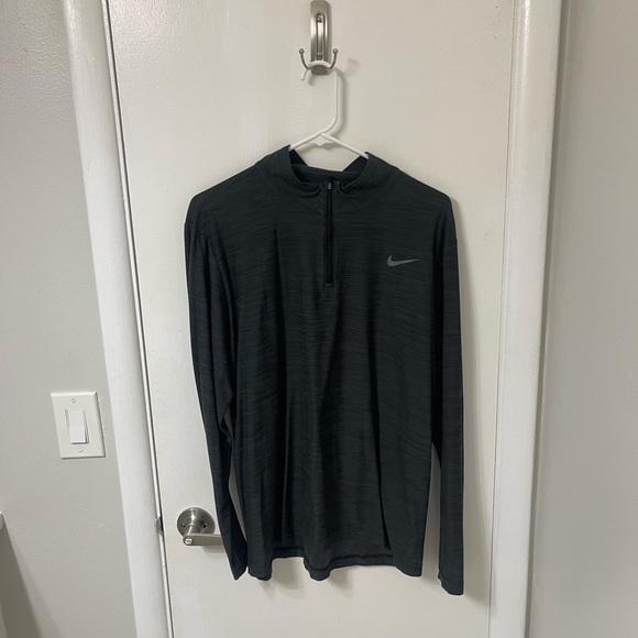 Men’s Nike 1/4 Zip Pullover - Picture 1 of 2